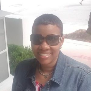 Meet your Posher, Monique